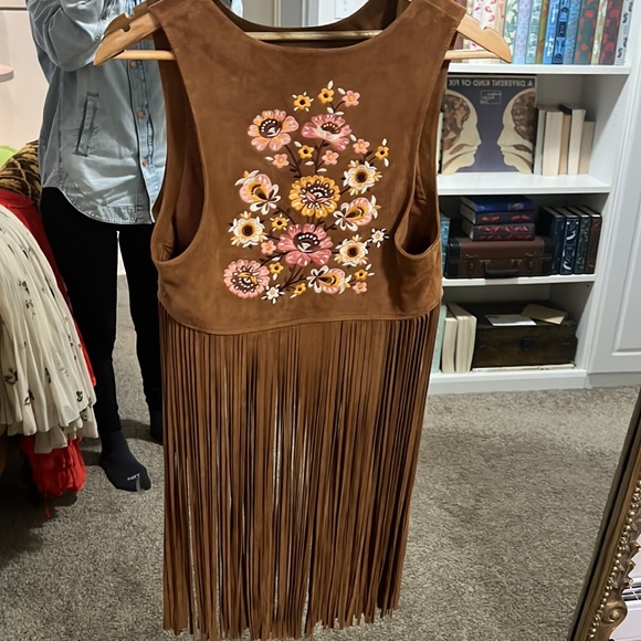 Spell and the Gypsy Suede Joni Vest ✨Host Pick✨ - Picture 5 of 7